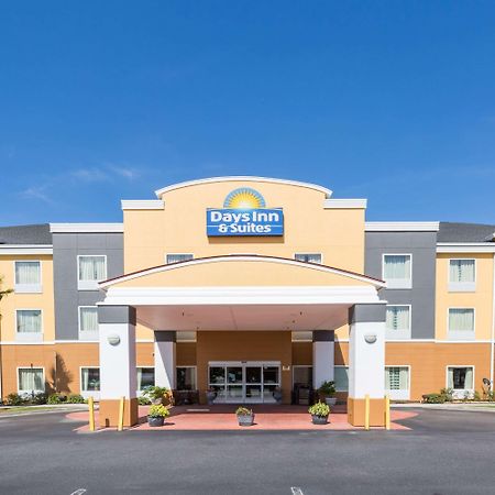 Days Inn & Suites By Wyndham Savannah North I-95 Port Wentworth Eksteriør bilde