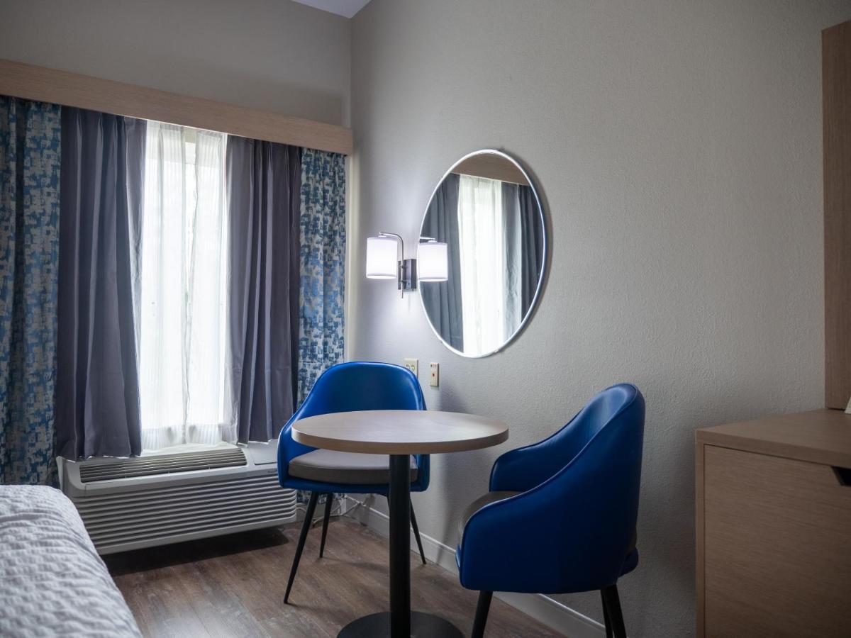 Days Inn & Suites By Wyndham Savannah North I-95 Port Wentworth Eksteriør bilde