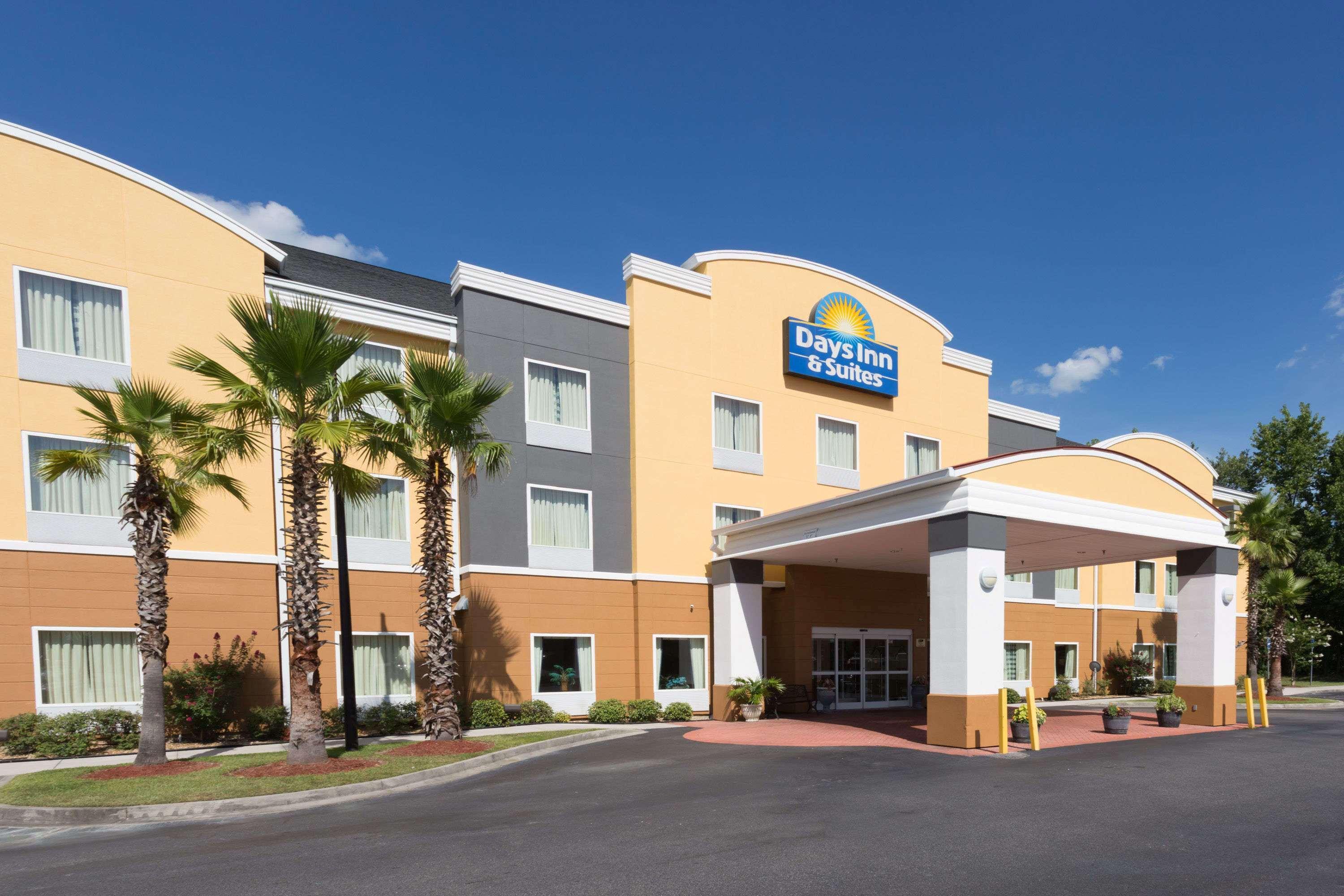 Days Inn & Suites By Wyndham Savannah North I-95 Port Wentworth Eksteriør bilde