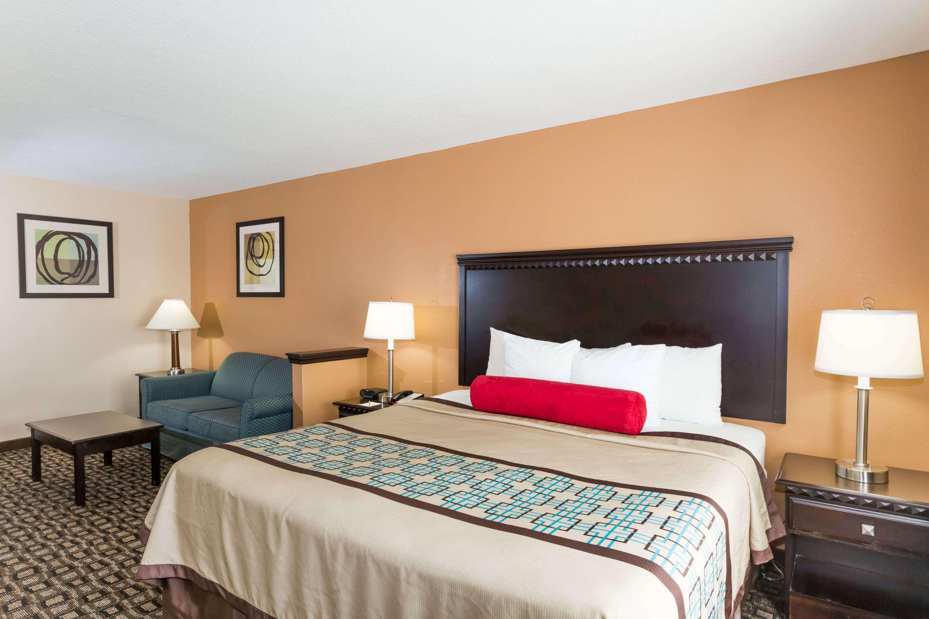 Days Inn & Suites By Wyndham Savannah North I-95 Port Wentworth Eksteriør bilde