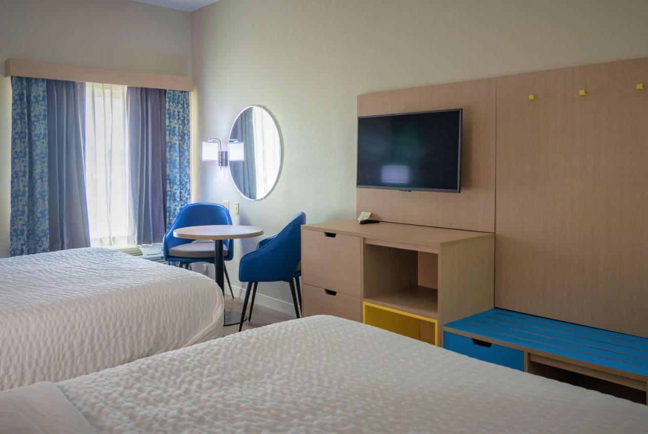 Days Inn & Suites By Wyndham Savannah North I-95 Port Wentworth Eksteriør bilde