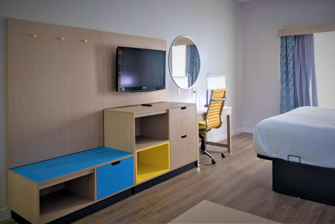 Days Inn & Suites By Wyndham Savannah North I-95 Port Wentworth Eksteriør bilde